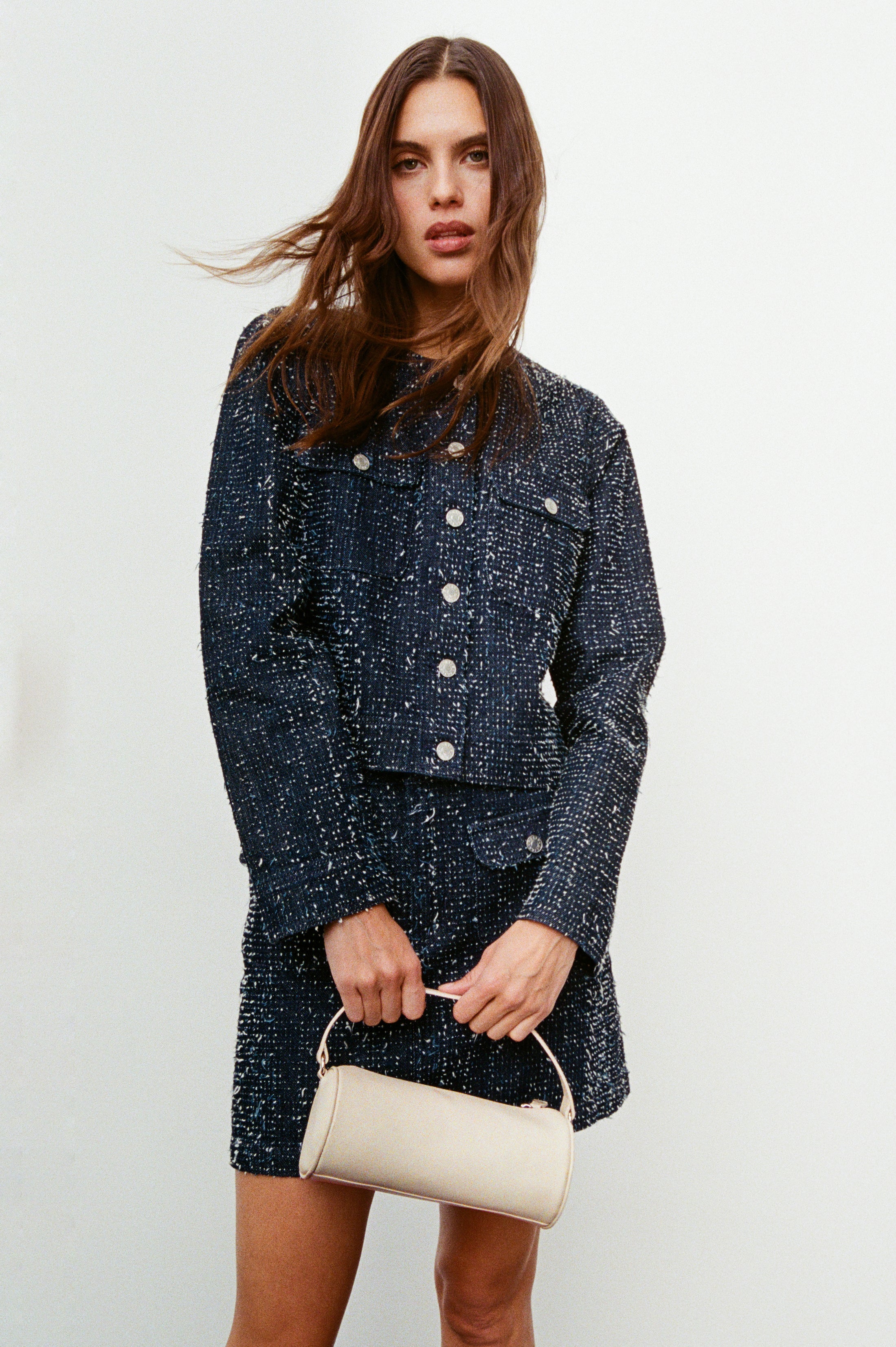 COMO MINI BARREL BAG - BONE LEATHER - Image 4