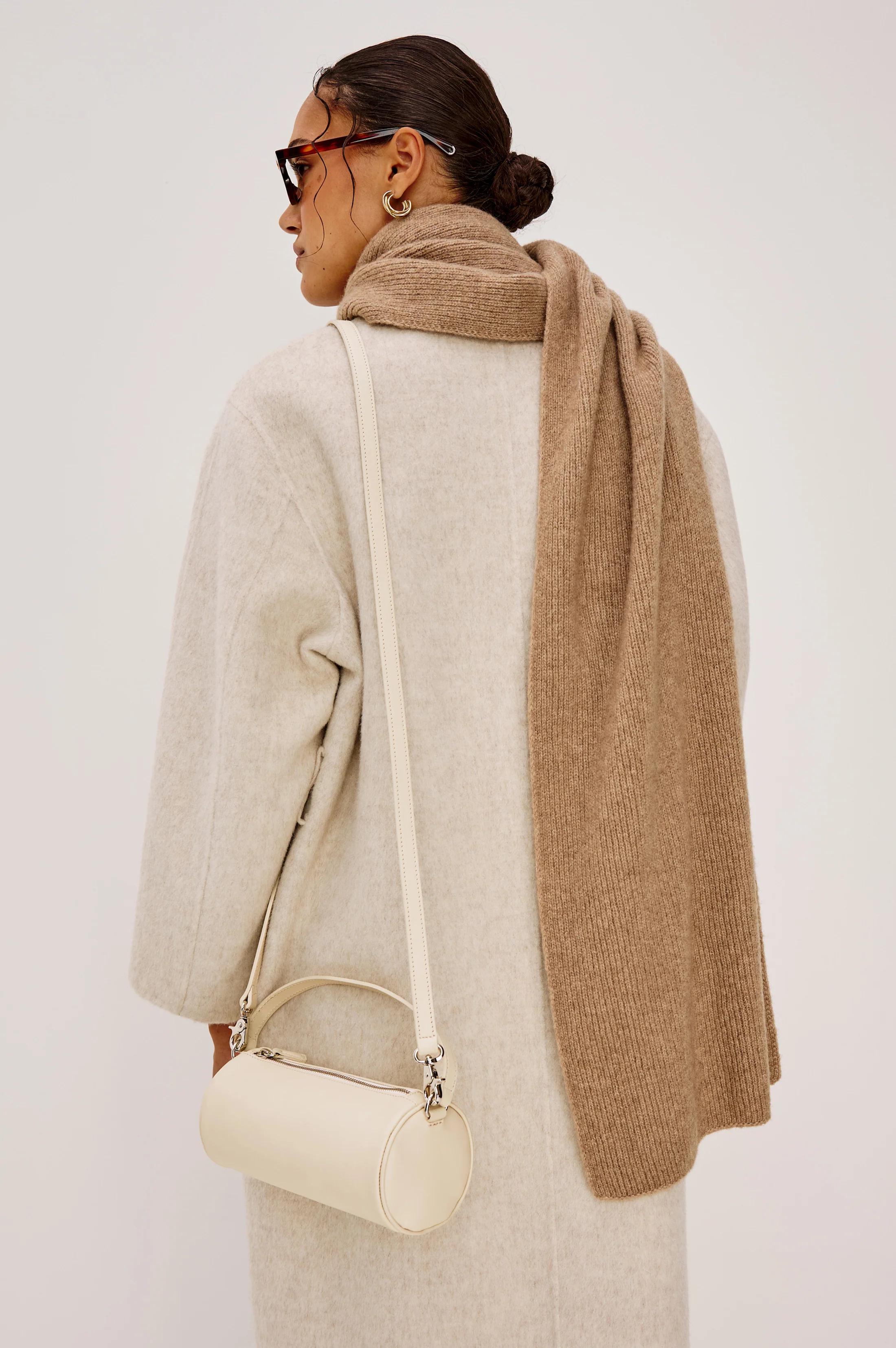 COMO MINI BARREL BAG - BONE LEATHER - Image 5