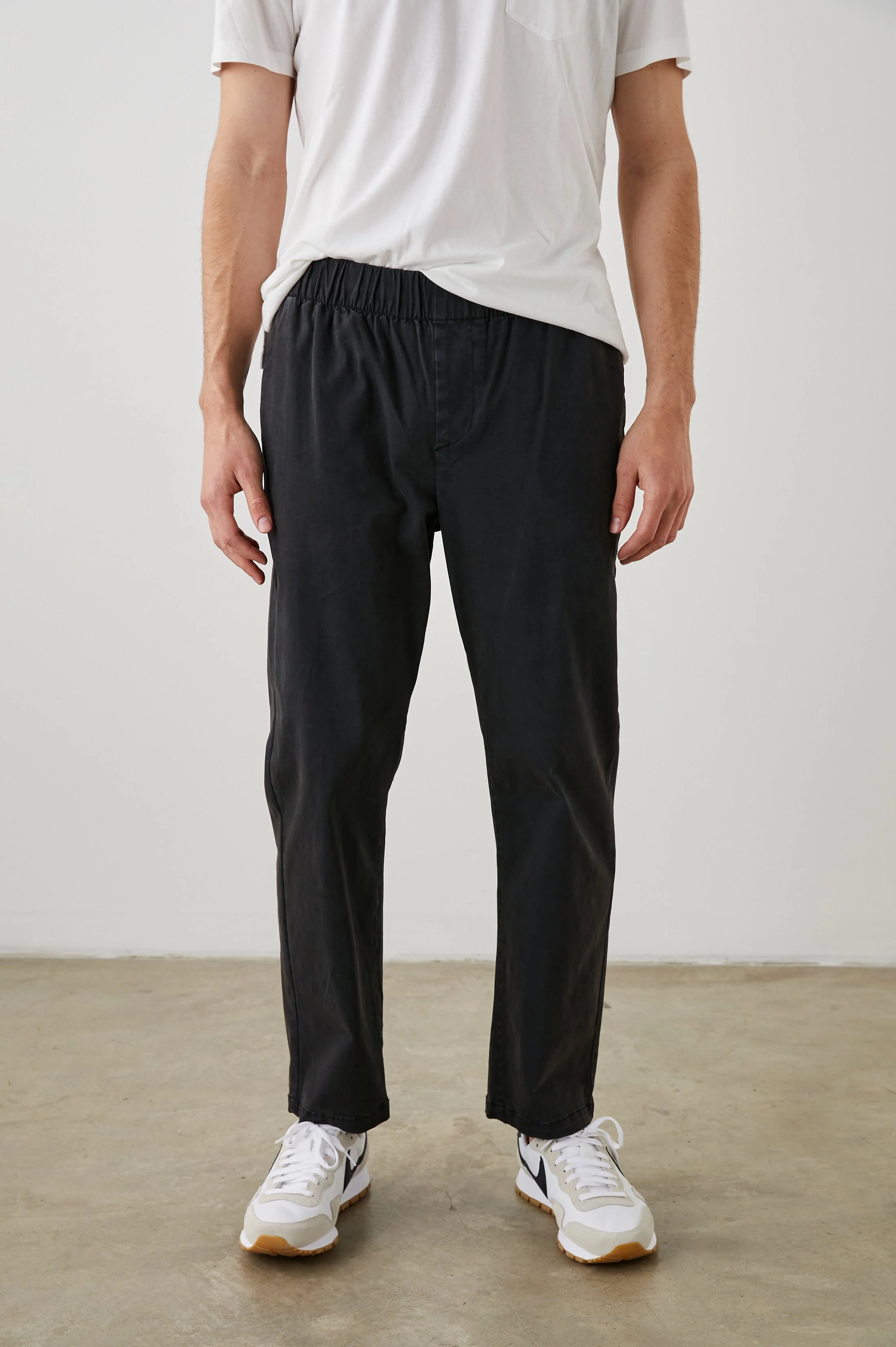 JULIAN PANT - WASHED BLACK - Image 3