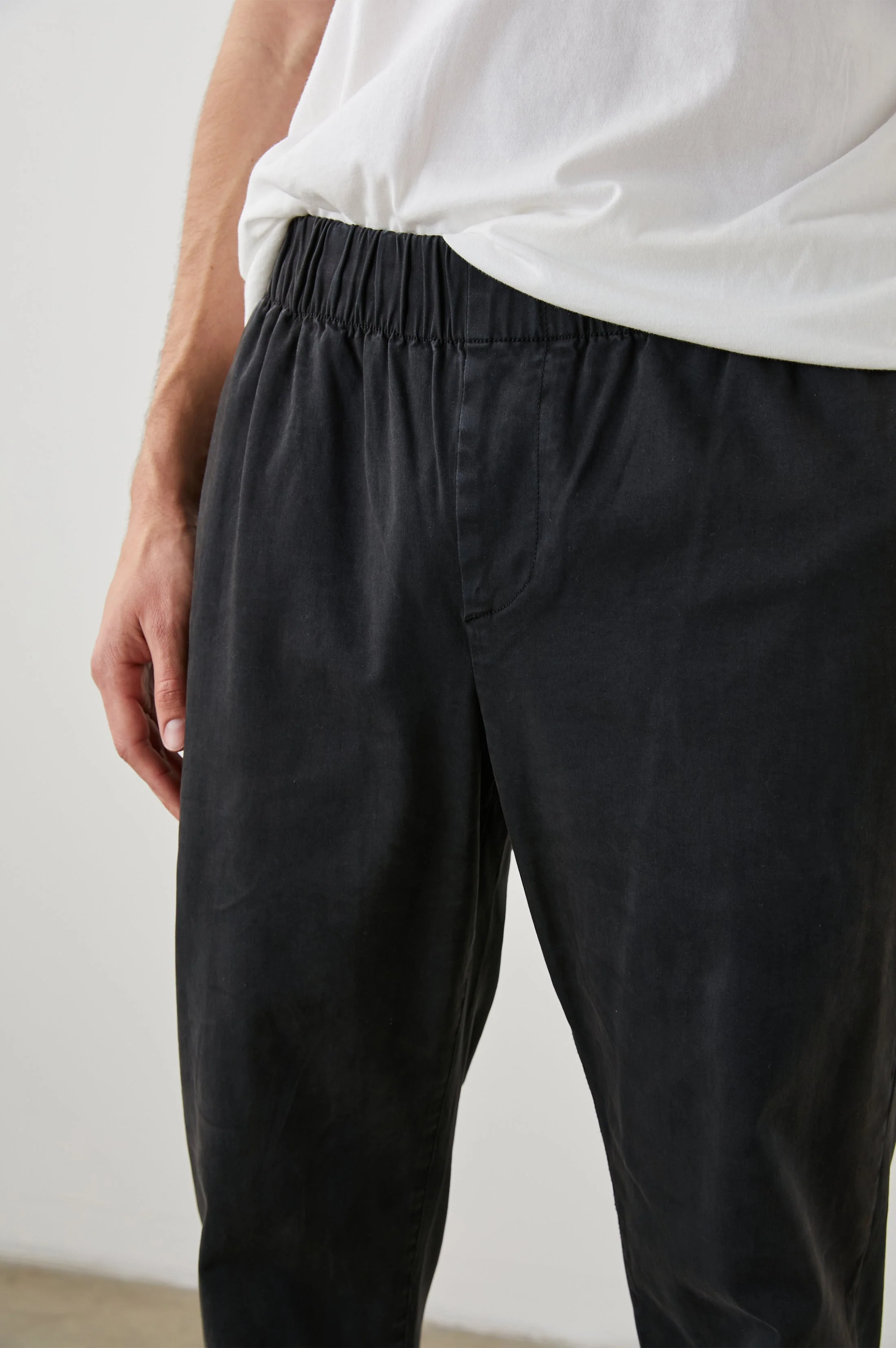 JULIAN PANT - WASHED BLACK - Image 4