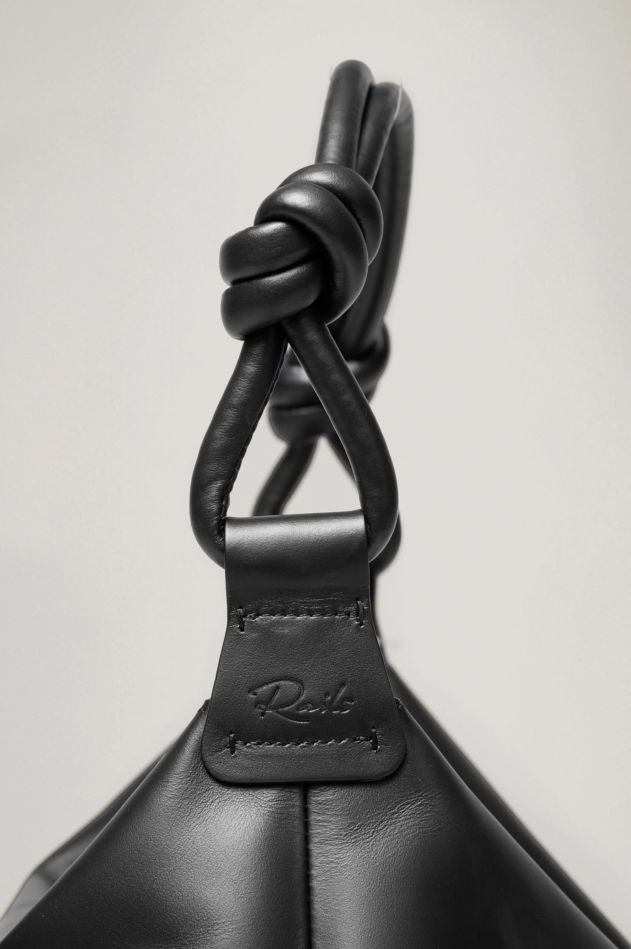 SIENA HOBO BAG - BLACK LEATHER - Image 2